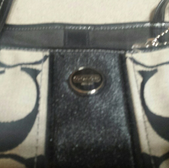 Coach purse - Picture 2 of 3